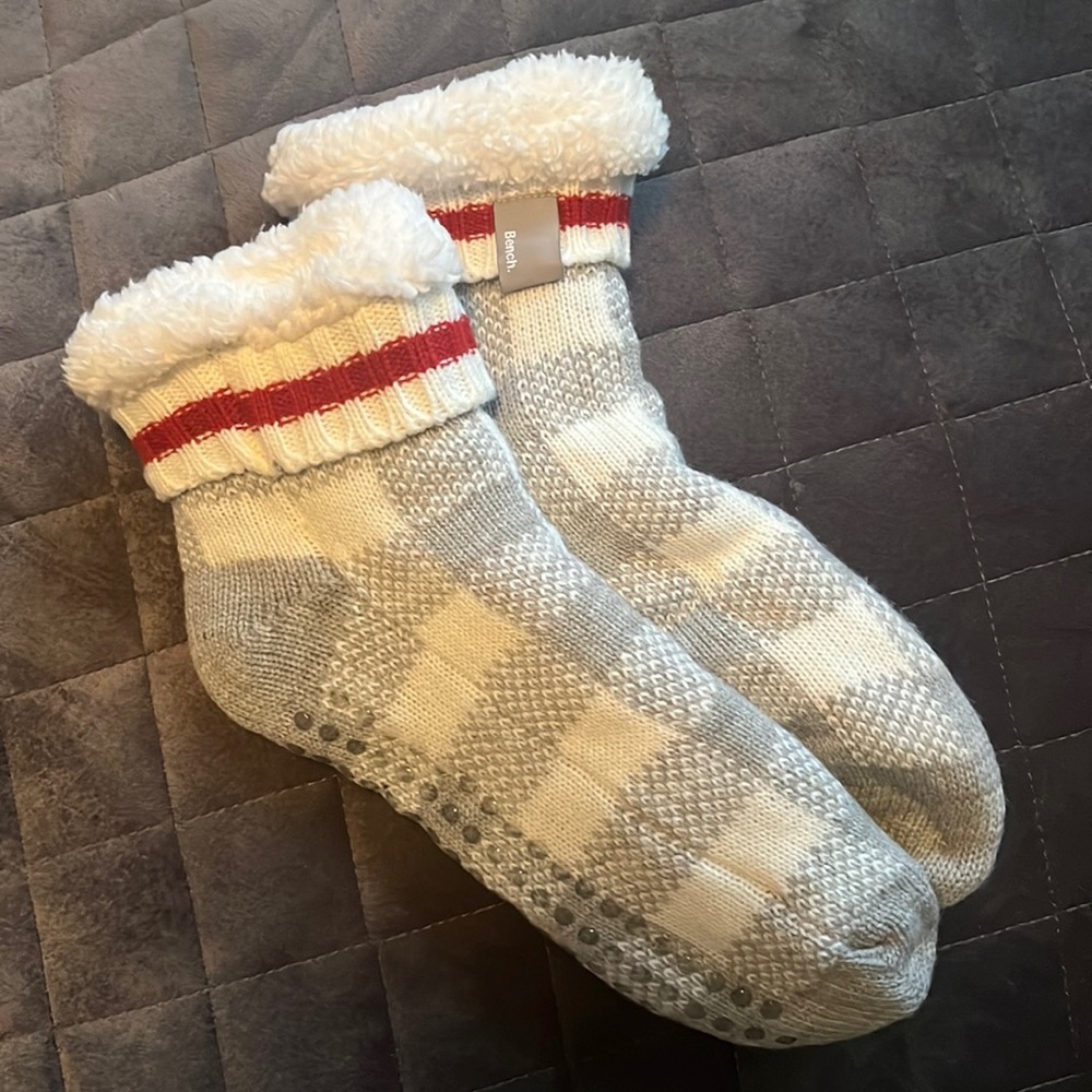 bench reading socks